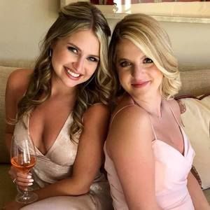 Meet your Posher, Leah